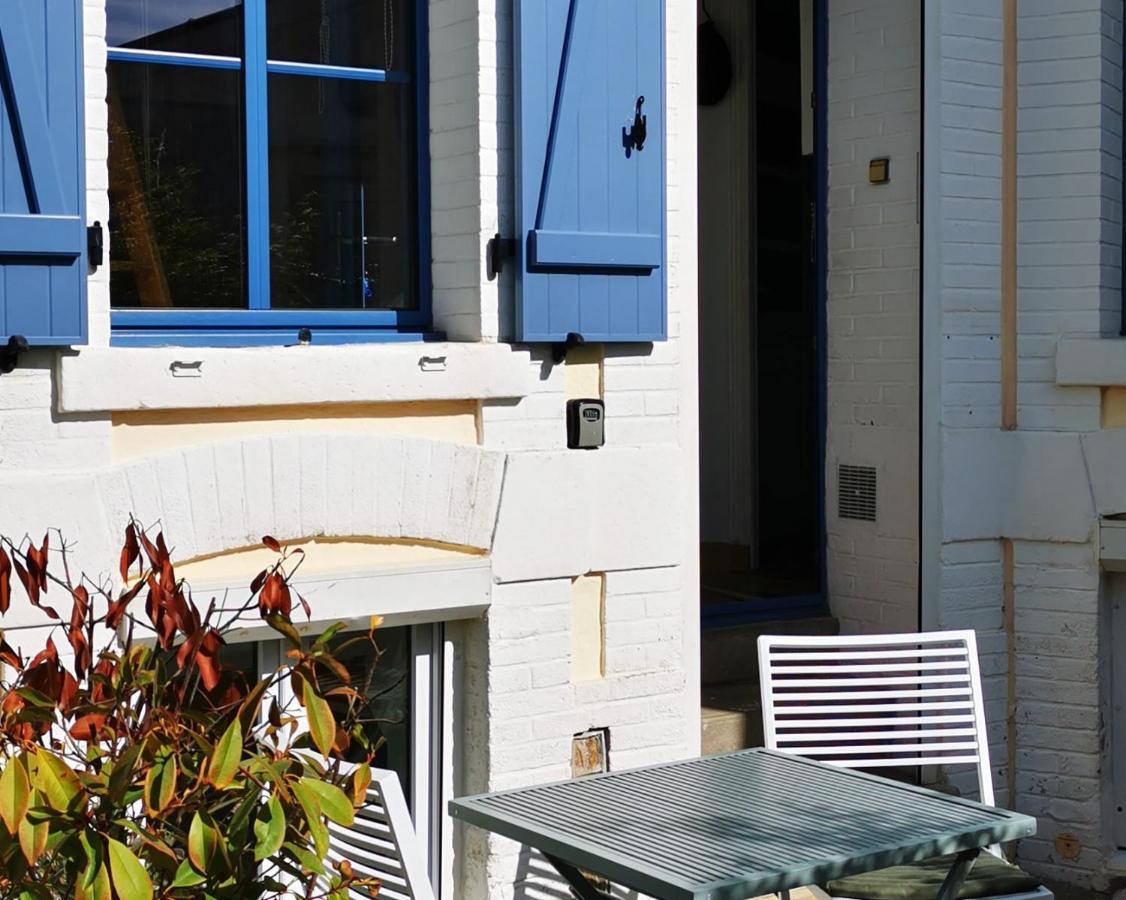 A 200M De La Plage, Charmante Petite Maison De Ville レ・サ​​ーブル・ドロンヌ エクステリア 写真